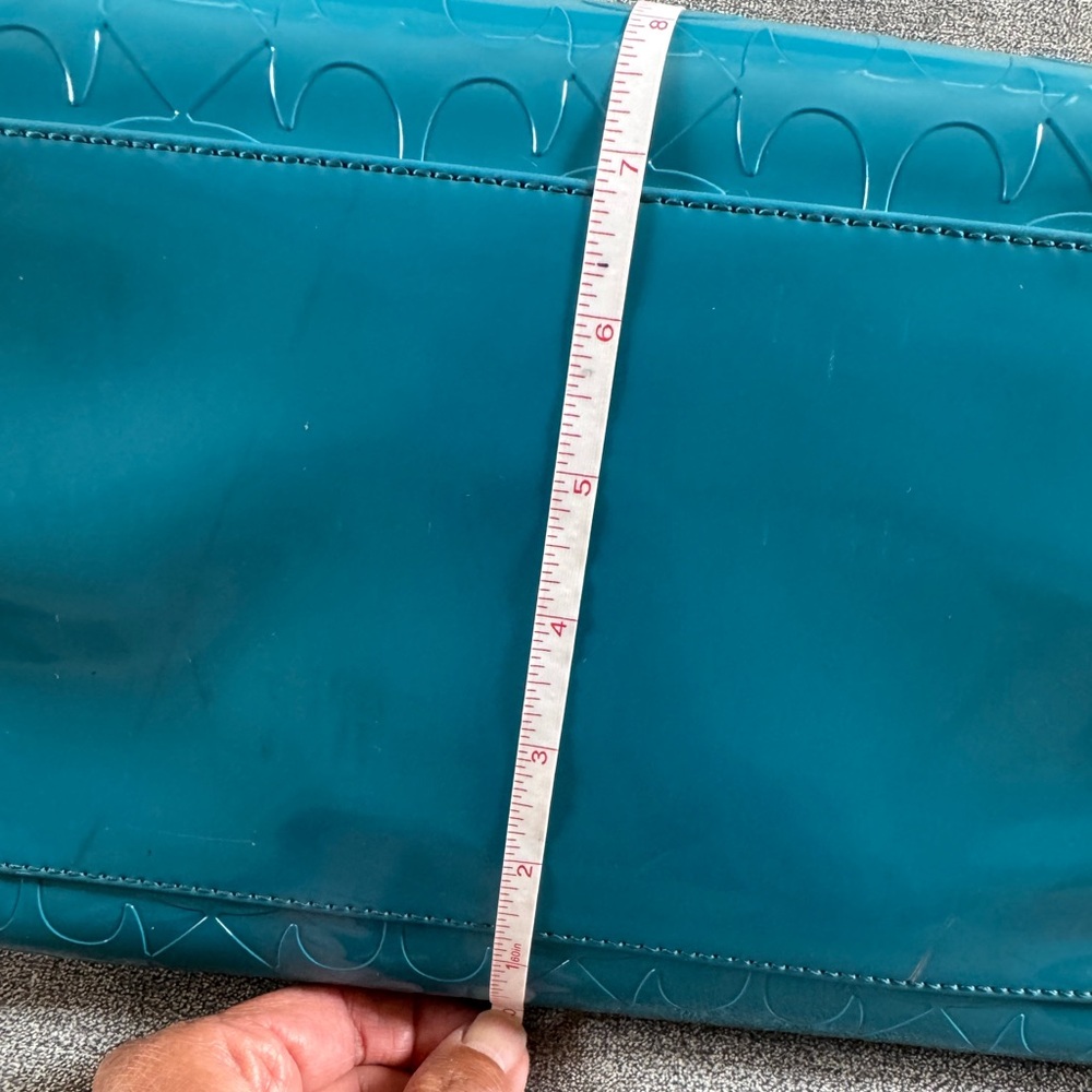 Large Patent Leather Kate Spade Tote - Picture 11 of 13